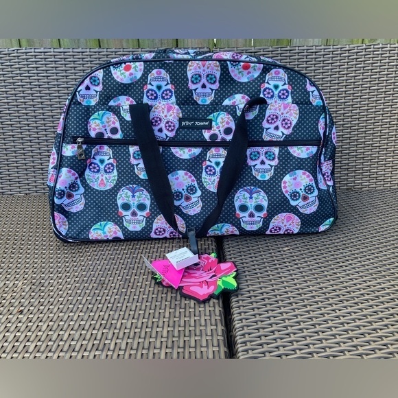 Betsey Johnson Skull Party Sugar Skull Weekender Duffle w/Wheels NWT - Picture 5 of 9